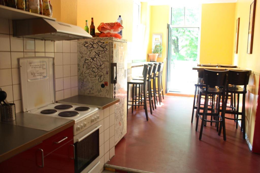 Baxpax Kreuzberg Hostel Berlin Exteriör bild